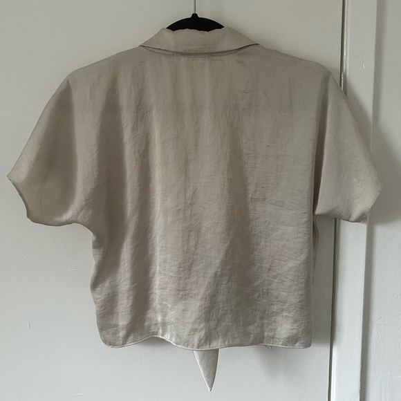 Aritzia Wilfred Free Button Up Tie Front Silky Blouse - XXS - Picture 4 of 5